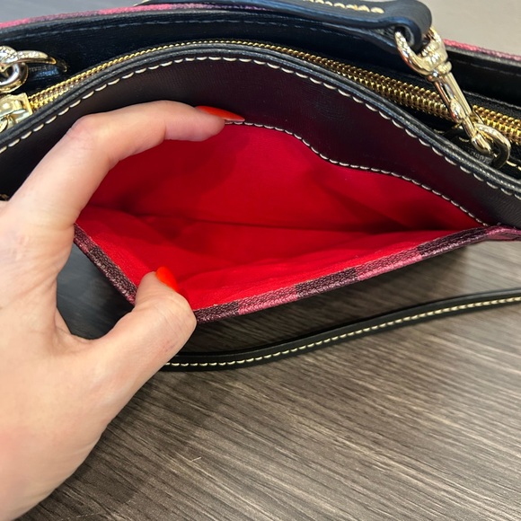 Dooney & Bourke Kenzie Buffalo Plaid Leather Crossbody Purse Bag - Picture 4 of 13